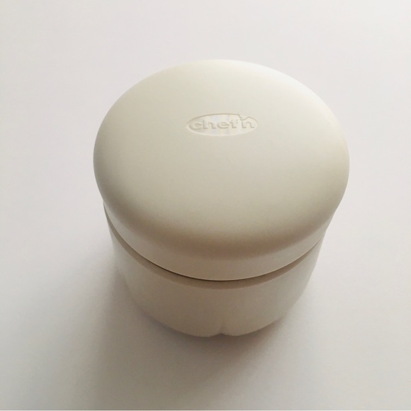 LP Chef'n Twist & Peel Garlic Peeler | Peels Multiple Cloves at One Time - Picture 7 of 7